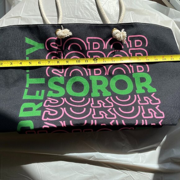 Weekend Bag - Picture 4 of 8